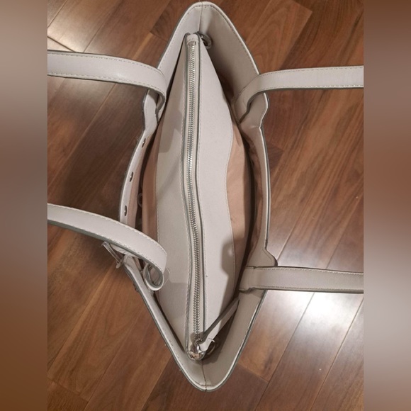 NWT white Nine West handbag. - Picture 8 of 10